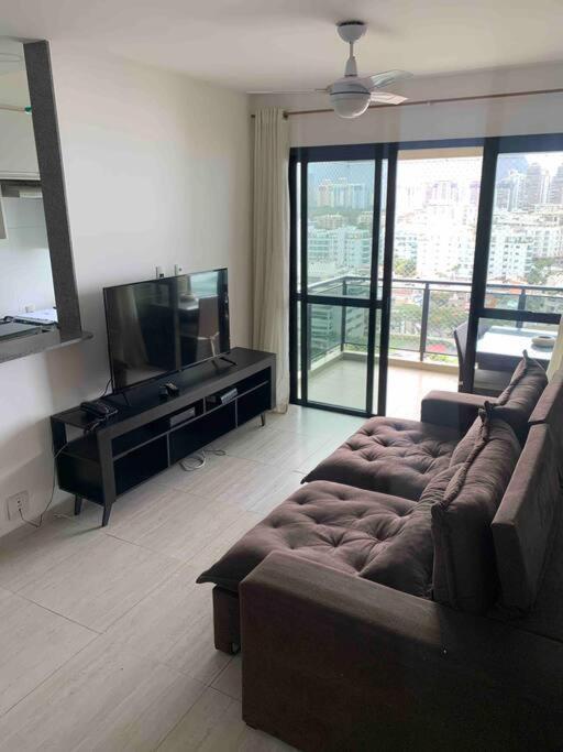Apartamento - 2 Quartos - 1225 *