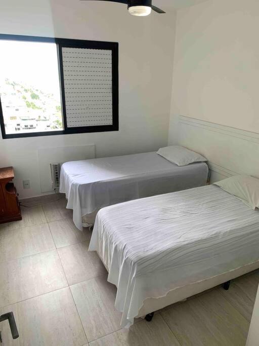 - 2 Quartos - 1225 *
